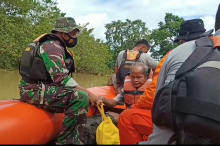 Lima kabupaten tersebut masuk daerah Bosowasi (Bone, Soppeng, Wajo dan Sinjai) serta Luwu Utara.