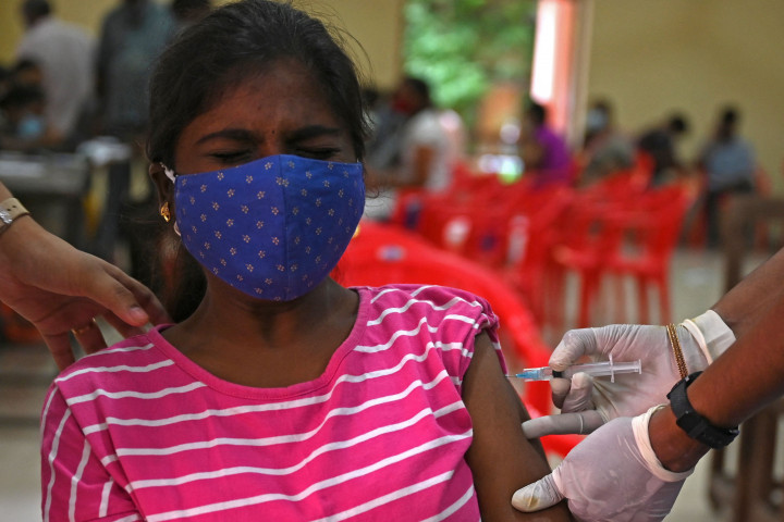 Perdana Menteri India Narendra Modi menyambut baik tercapainya angka 10 juta vaksin dalam sehari.