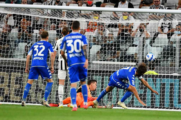 Empoli perlahan-lahan menemukan irama permainan dan berhasil menjebol gawang tuan rumah pada menit ke-21 lewat Leonardo Mancuso. 