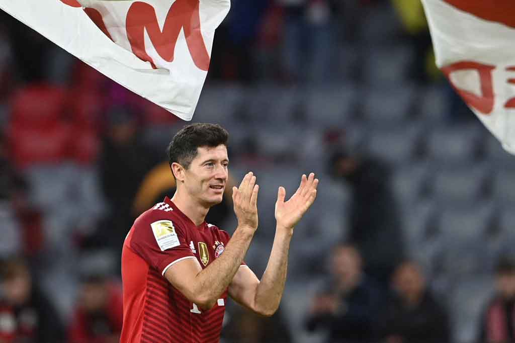 Bagi Bayern kemenangan itu mengantarkan mereka naik ke peringkat kedua klasemen sementara dengan koleksi tujuh poin, sedangkan Hertha yang masih nirpoin dan kian terjerembab di dasar klasemen.