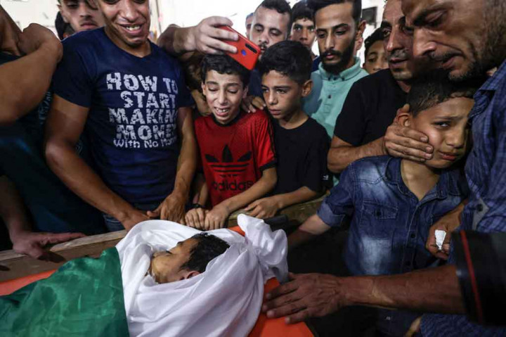 Seorang bocah Palestina berusia 12 tahun yang ditembak oleh tentara Israel selama bentrokan di sepanjang perbatasan dengan Gaza pekan lalu, telah meninggal karena luka-lukanya,  Sabtu, 28 Agustus 2021 waktu setempat.