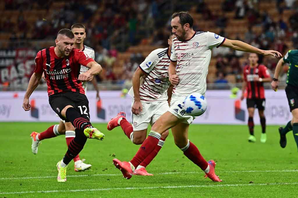 Di babak kedua Milan berpeluang besar memperbesar keunggulan lewat Ante Rebic. Sayangnya sepakannya masih melayang tipis di atas mistar gawang. Tidak ada tambahan gol lagi hingga wasit meniup peluit panjanng tanda pertandingan usai.