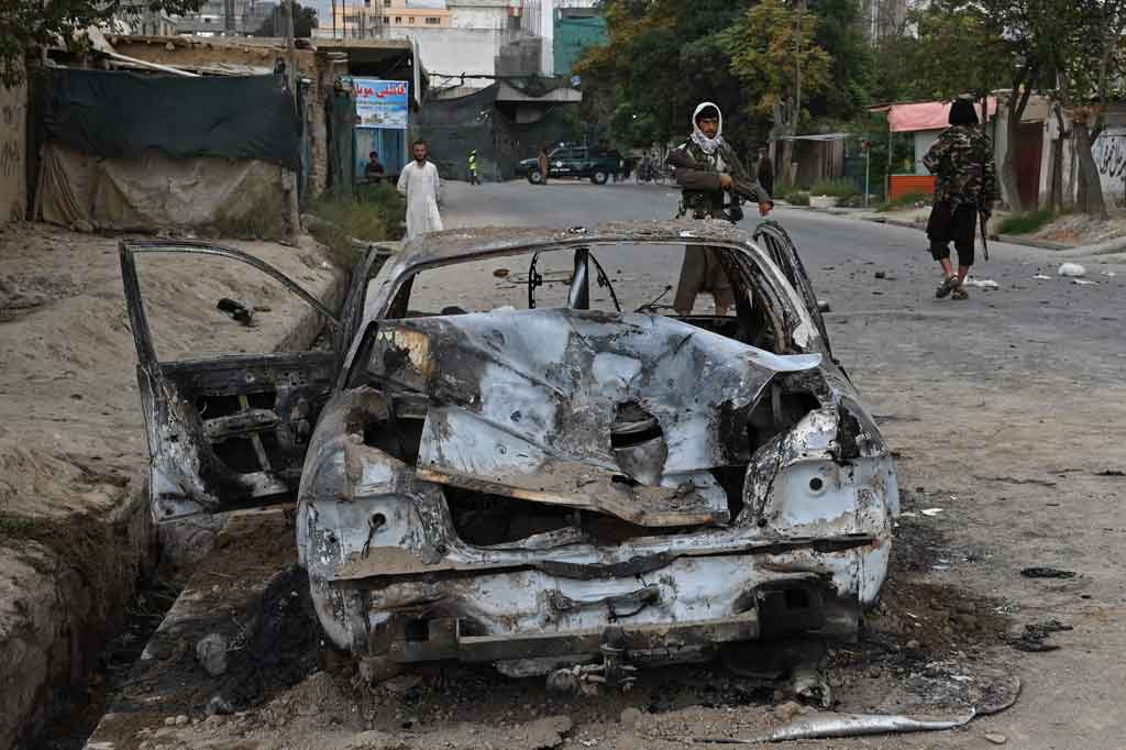 Lima roket ditembakkan ke arah bandara internasional Kabul namun berhasil dicegat oleh sistem pertahanan misil, kurang dari 48 jam sebelum Amerika Serikat menyelesaikan penarikan pasukannya dari Afghanistan.