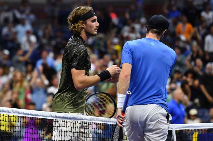 Tsitsipas mengalahkan bintang Inggris peringkat 112 itu dengan skor 2-6, 7-6 (9/7), 3-6, 6-3, 6-4.