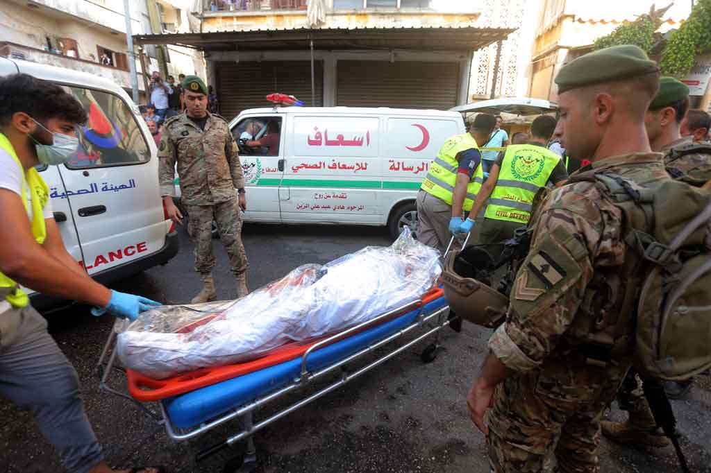 Ledakan itu terjadi di dalam sebuah pabrik di daerah Burj al-Barajneh di pinggiran selatan Beirut, kata kantor berita resmi Nasional lebanon (NNA).