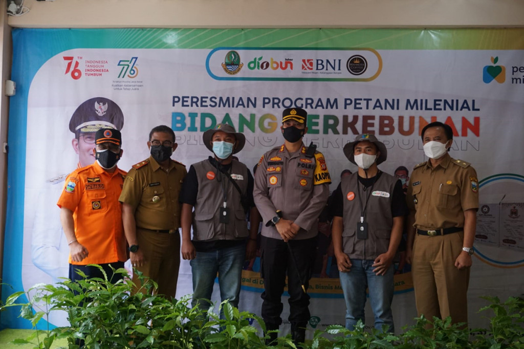 Pembukaan tersebut, dilakukan untuk menekan regenerasi petani berada di Jabar untuk meningkatkan dan mendukung produktivitas sektor pertanian terutama dalam bidang Sumber Daya Manusia (SDM) untuk terus berinovasi dan beradaptasi dengan tuntutan zaman.