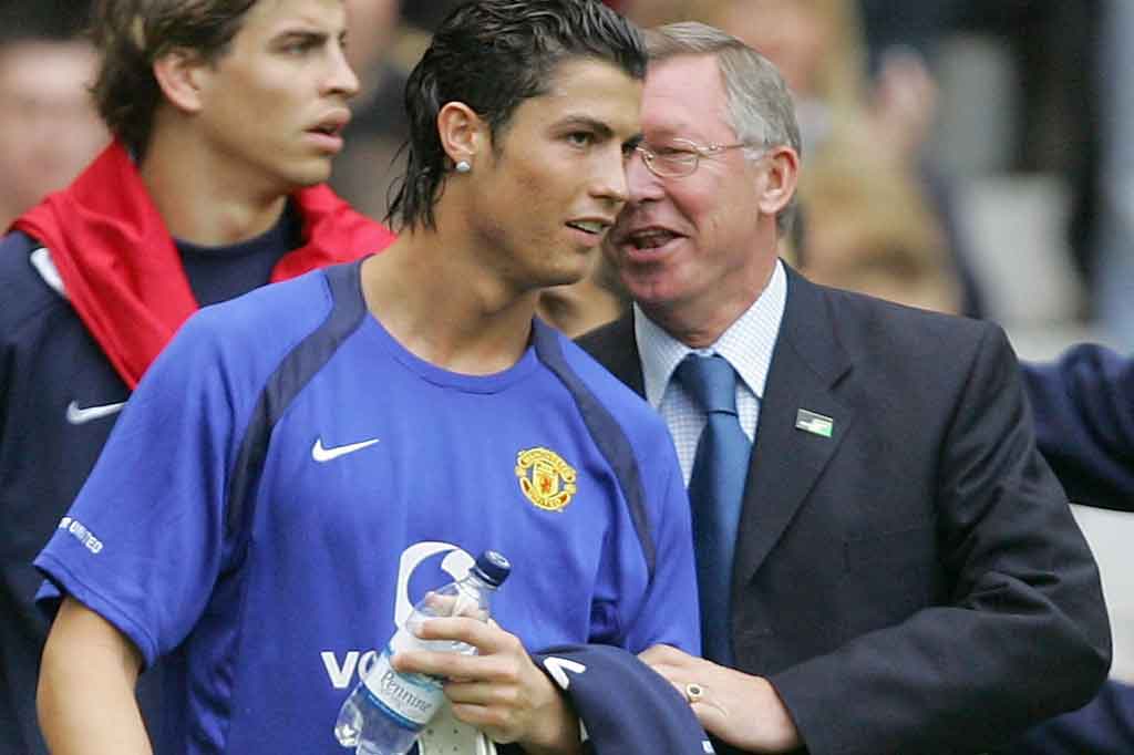 Ronaldo pertama kali mengenakan nomor 7 saat bergabung dengan MU saat masih remaja, mengikuti jejak pemain hebat United termasuk George Best, Bryan Robson, Eric Cantona dan David Beckham.