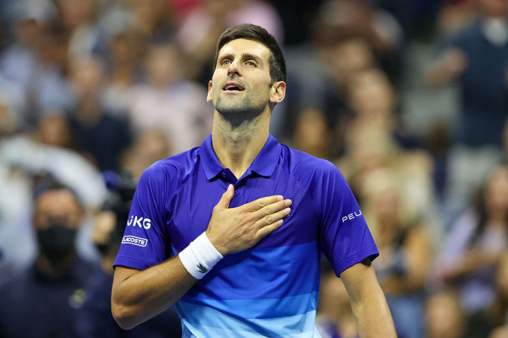 Djokovic memiliki rekor karir 17-2 melawan Nishikori, yang terakhir kalah di semifinal AS Terbuka 2014. Sejak itu, Djokovic telah memenangi 16 laga berturut-turut, terakhir di perempat final Olimpiade Tokyo. 