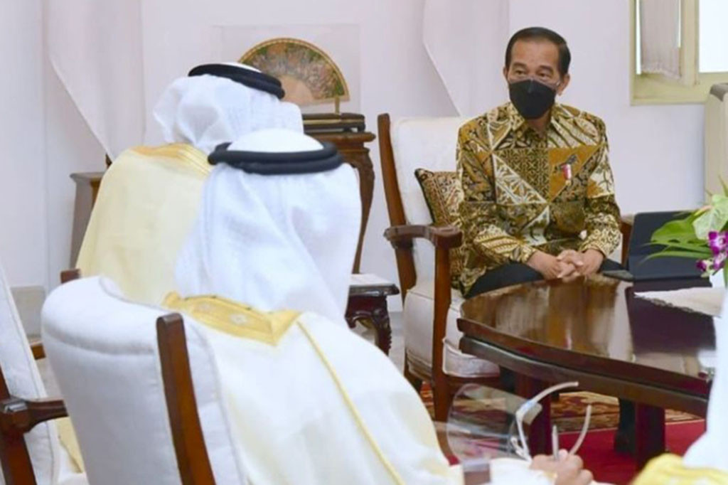 Presiden Joko Widodo menerima kunjungan kehormatan Menteri Negara Urusan Perdagangan Luar Negeri Persatuan Uni Emirat Arab (UAE) Thani bin Ahmed Al Zeyoudi di Istana Merdeka, Jumat, 3 September 2021. Dalam pertemuan tersebut Presiden mengharapkan nilai perdagangan antara Indonesia dengan Uni Emirat Arab (UEA) dapat meningkat dua hingga tiga kali lipat, melalui perjanjian kemitraan ekonomi komprehensif antara kedua negara (IUAE-CEPA).