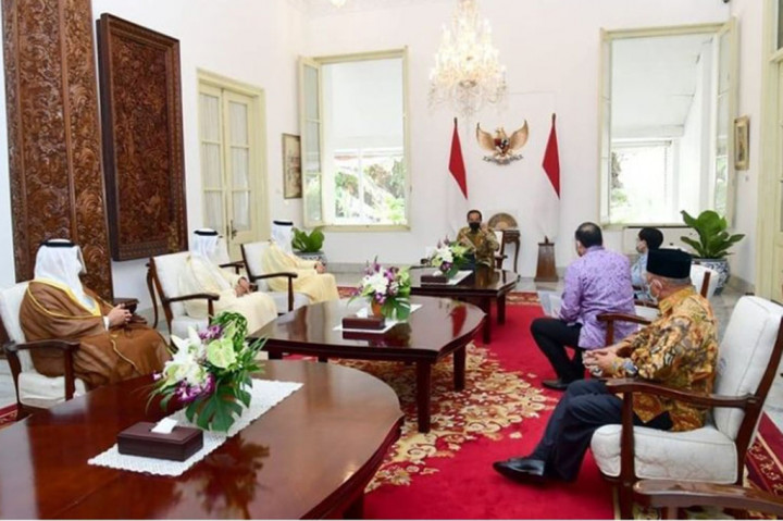 Presiden menyambut baik peluncuran perundingan mengenai Perjanjian Kemitraan Ekonomi Komprehensif antara Indonesia-UEA (IUAE-CEPA). Perundingan IUAE-CEPA diharapkan dapat selesai kurang dari satu tahun sehingga dalam beberapa bulan ke depan dapat diperoleh hasil yang signifikan bagi kedua negara.