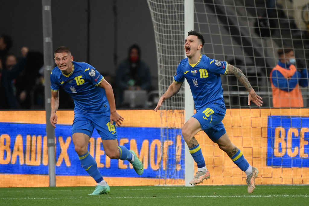 Prancis harus tertinggal lebih dulu dari Ukraina lewat gol Mykola Shaparenko pada menit ke-44 atau di penghujung babak pertama.