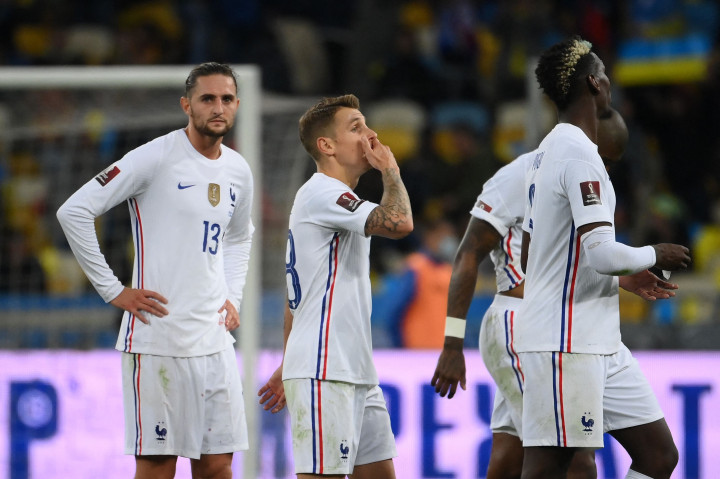 Les Bleus unggul empat poin dari Finlandia di posisi dua, yang baru bermain tiga kali.