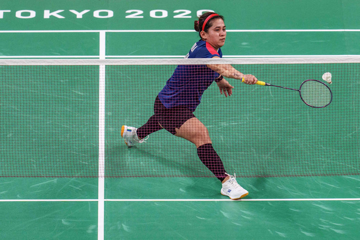 Leani Ratri Oktila sebelumnya sudah meraih medali emas di nomor ganda putri kelas SL3-SU5 Paralimpiade Tokyo 2020. Berpasangan dengan Khalimatus Sadiyah, Leani mengalahkan Cheng Hefang/Ma Huihui dengan sor 21-18, 21-12.
