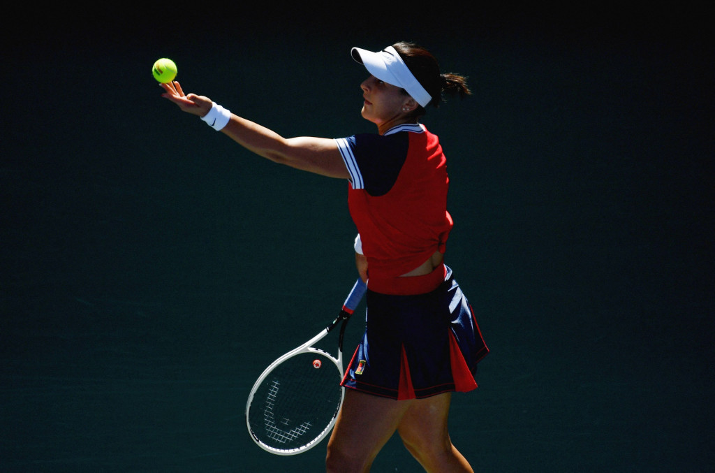 Juara US Open musim 2019 itu tampil begitu dominan ketika membungkam petenis berkebangsaan Belgia, Greet Minnen dengan 6-1, 6-2.