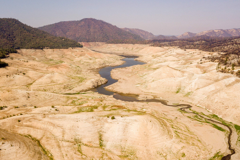 Danau Oroville saat ini hanya memiliki kapasitas air sebanyak 23 persen dan mengalami kekeringan ekstrem.