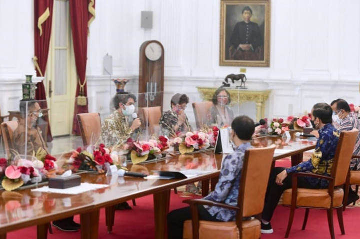 Dalam pertemuan tersebut, Presiden Jokowi menyampaikan bahwa pemerintah akan memberikan bantuan berupa insentif bagi industri film Tanah Air.