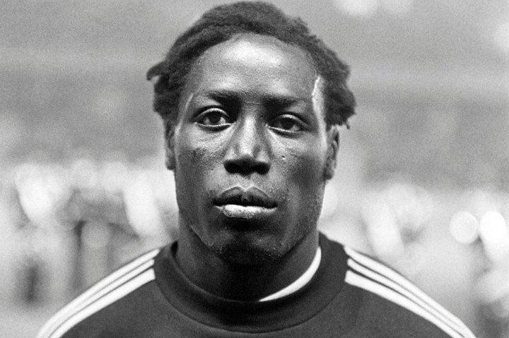 Mantan bek timnas Prancis Jean-Pierre Adams meninggal pada usia 73, setelah hampir 40 tahun dalam keadaan koma, mantan klubnya Nimes mengumumkan pada hari Senin, 6 September 2021 waktu setempat.