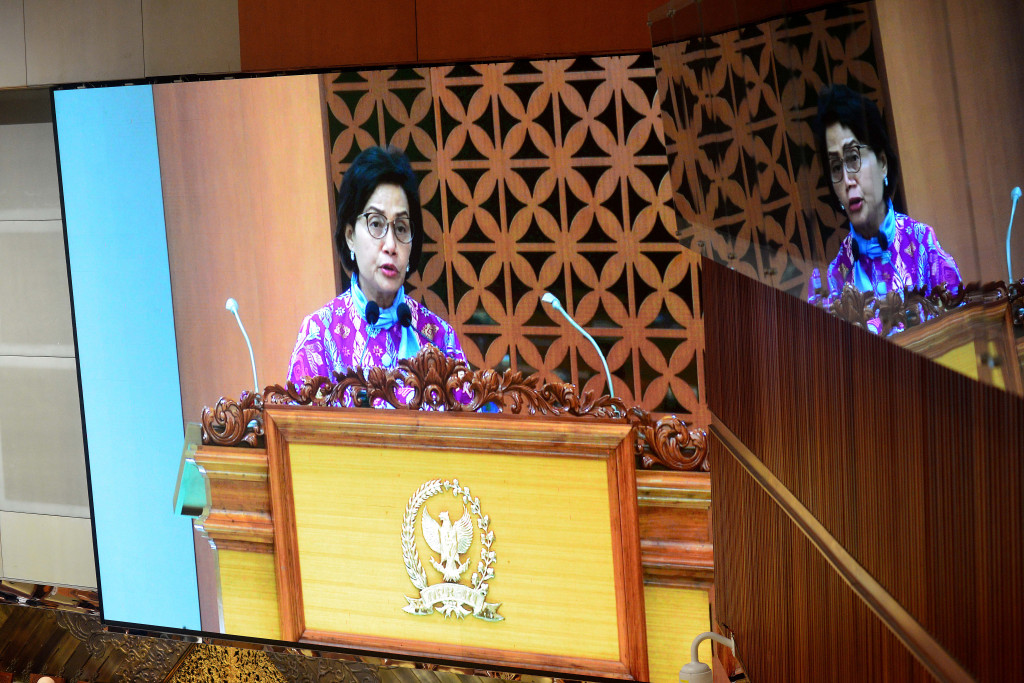 Menurutnya, pelebaran defisit APBN di atas 3% menjadi langkah strategis pemerintah yang didesain untuk bisa secara efektif melindungi rakyat dan perekonomian.