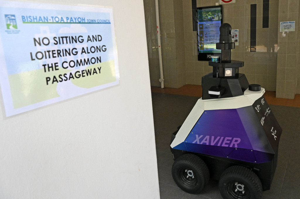 Xavier memiliki bidang penglihatan 360 derajat, suspensi yang lebih baik, perangkat lunak pengenalan wajah dapat melihat dalam gelap.