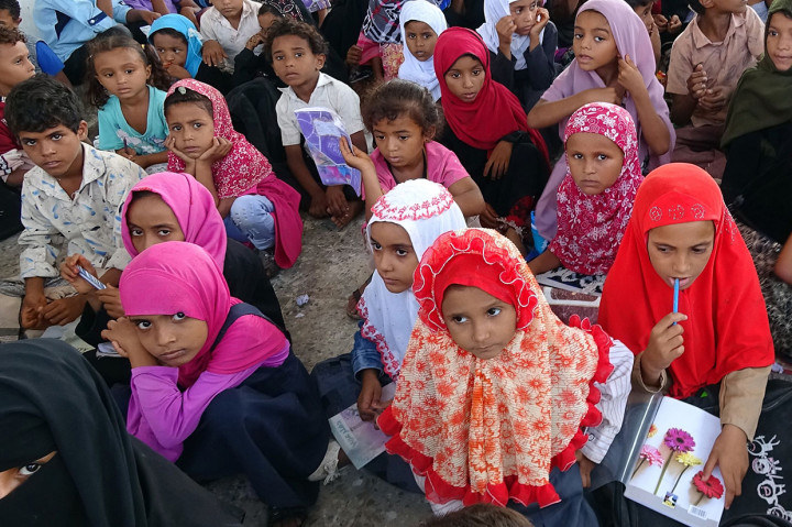 Konflik antara pemerintah dan pemberontak Houthi menjadi penyebab bangunan sekolah tersebut hancur.