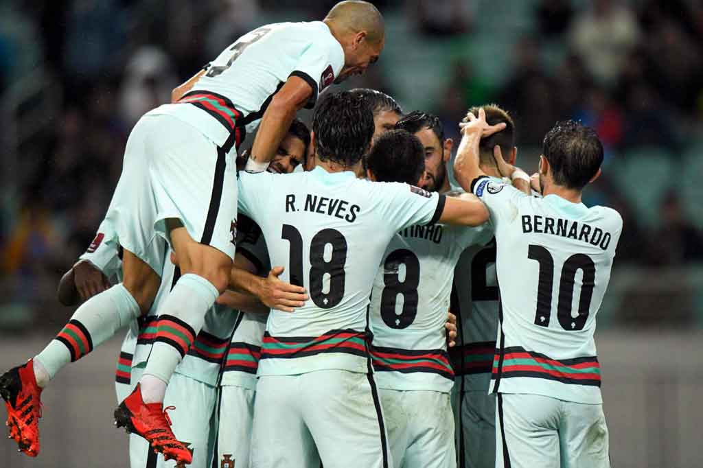 Portugal tak mengendurkan serangan mereka di babak kedua. Dominasi Portugal berbuah gol lagi pada menit ke-75 ketika Joao Cancelo mengirimkan umpan silang akurat yang ditanduk Jota untuk menaklukkan Magomedaliyev demi memperlebar keunggulan jadi 3-0 bagi tim tamu.