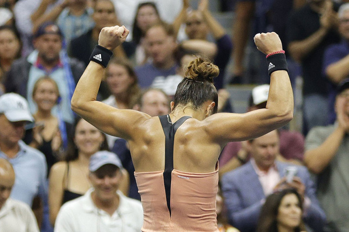 Sakkari, yang menyamai rekor Slam terbaiknya di Prancis Terbuka tahun ini, selanjutnya akan menghadapi petenis kualifikasi Inggris berusia 18 tahun Emma Raducanu pada Kamis untuk memperebutkan satu tempat di final.