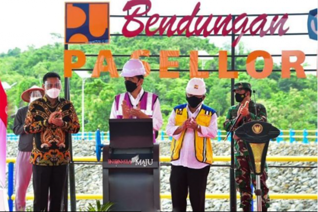 Bendungan yang dibangun dengan biaya Rp771 miliar ini memiliki kapasitas tampung yang sangat besar, yaitu 138 juta meter kubik, serta luas genangan 1.258 hektare. Bendungan ini juga telah didukung dengan saluran irigasi Bendung Gilireng. 