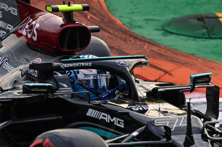Pembalap Mercedes Valtteri Bottas pada Jumat merebut pole position untuk sprint race Grand Prix Italia di Sirkuit Monza, Minggu, 11 September 2021.