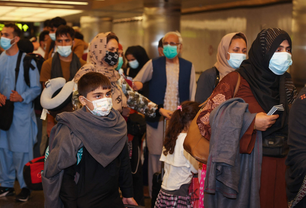 Dari 158 penumpang yang tiba di Doha, Qatar, pada Jumat, 10 September 2021, malam waktu setempat, terdapat 49 warga negara Prancis bersama keluarga mereka. 