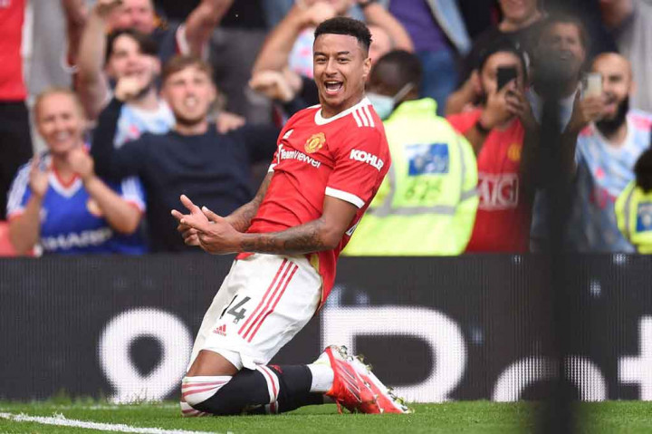 Lantas pada menit kedua injury time, Jesse Lingard melengkapi kemenangan MU menjadi 4-1 dengan tembakan melengkung memanfaatkan umpan Paul Pogba.