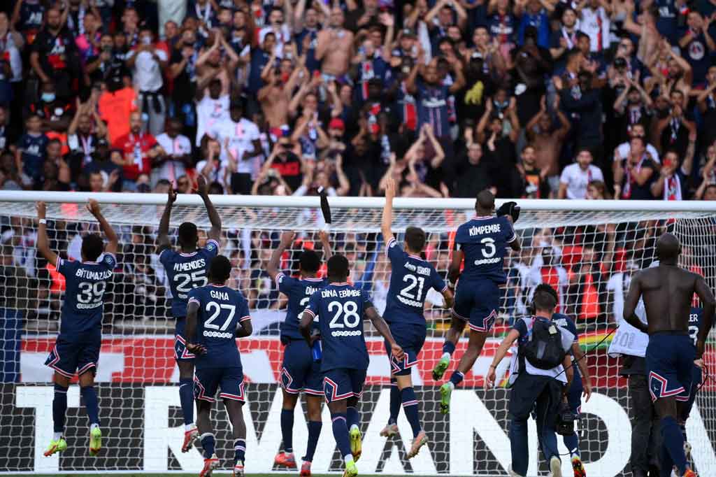 Tim besutan Mauricio Pochettino itu kian mencengkeram puncak klasemen Liga Prancis dengan raihan 15 poin dalam liga laga, sedangkan Clermont (8) sementara masih duduk di urutan ketiga.