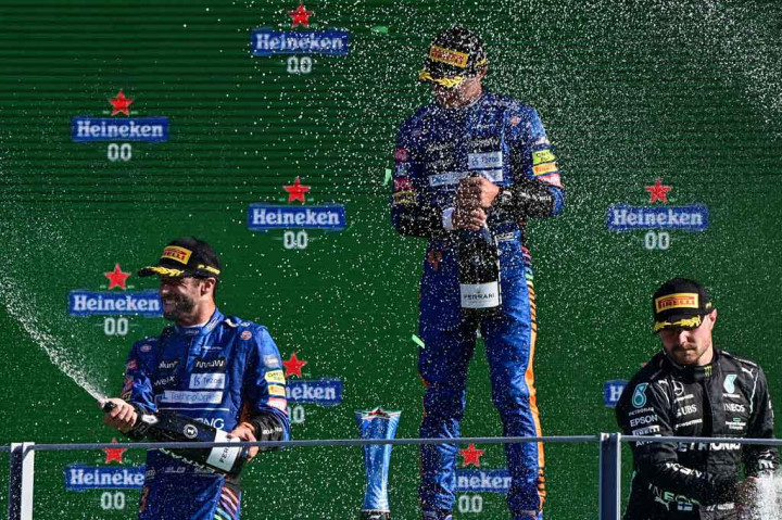 Kemenangan itu menjadi yang pertama bagi McLaren sejak 2012 dan bagi sang pembalap Italia sejak ia membela tim Red Bull pada 2018.