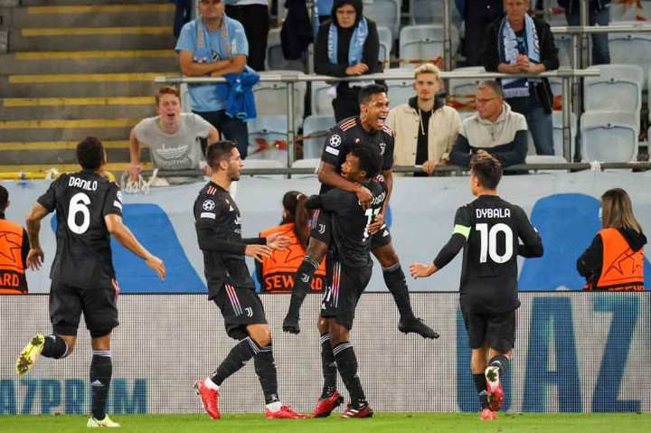 Menguasai pertandingan sejak awal laga, Juventus berhasil membuka keunggulan pada menit ke-22 lewat tandukan Alex Sandro menyambut umpan silang dari pemain asal Kolombia Juan Cuadrado.