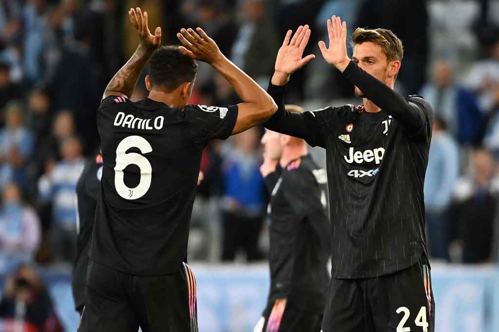 Kemenangan besar itu menempatkan Juve di puncak klasemen Grup H dengan tiga poin, unggul selisih gol atas Chelsea yang berada di peringkat kedua.