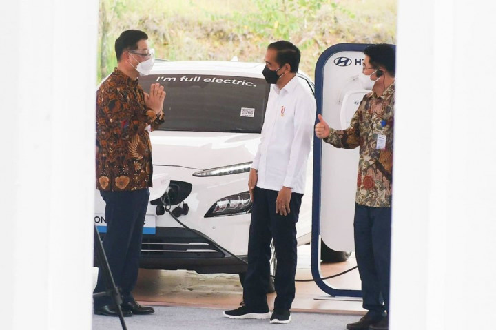 Jokowi menuturkan, pembangunan pabrik ini merupakan wujud keseriusan pemerintah untuk melakukan hilirisasi industri. Sebab, saat ini era kejayaan komoditas baahan mentah sudah berakhir.