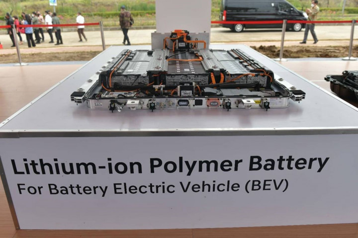 Setelah melalui proses negosiasi yang panjang, Kementerian Investasi/BKPM telah berhasil meyakinkan rencana investasi Group Konsorsium Perusahaan Korea Selatan di bidang industri baterai terintegrasi pertambangan, smelter, refinery, precursor cathode, dan sel baterai untuk mobil listrik dengan total investasi sebesar USD9,8 miliar.