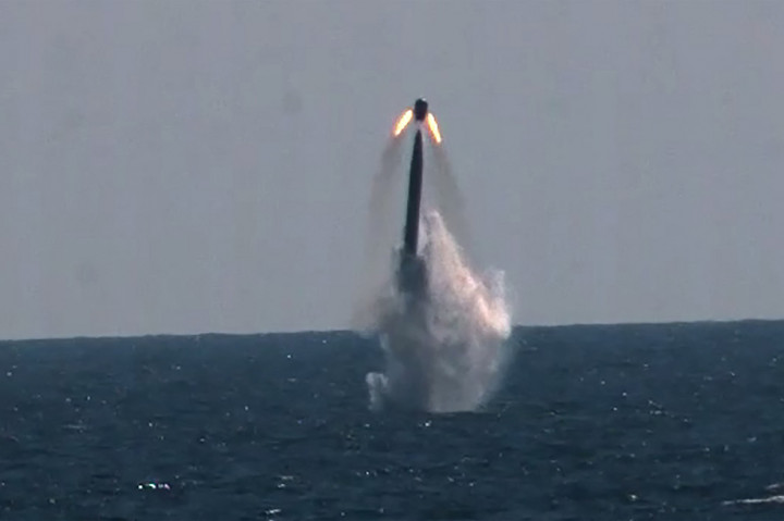 Korea Selatan (Korsel) berhasil melakukan uji rudal balistik yang diluncurkan dari kapal selam (SLBM) pada Rabu, 15 September 2021. 