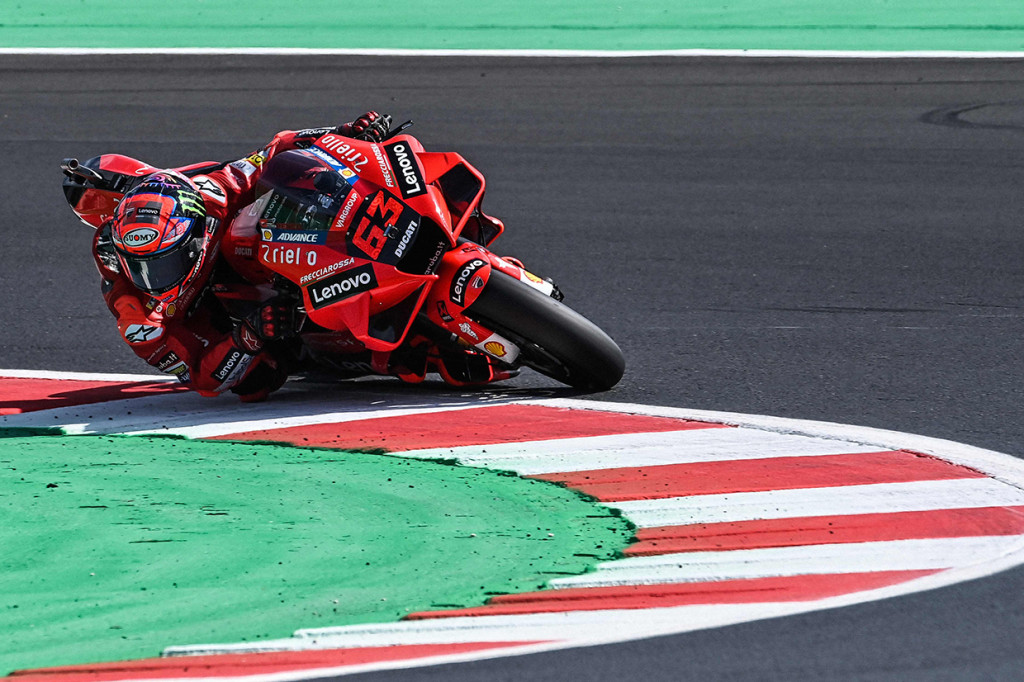 Rider Ducati, Francesco Bagnaia, sukses meraih pole position dalam Kualifikasi MotoGP San Marino 2021 yang digelar di Misano World Circuit Marco Simoncelli, 18 September 2021.