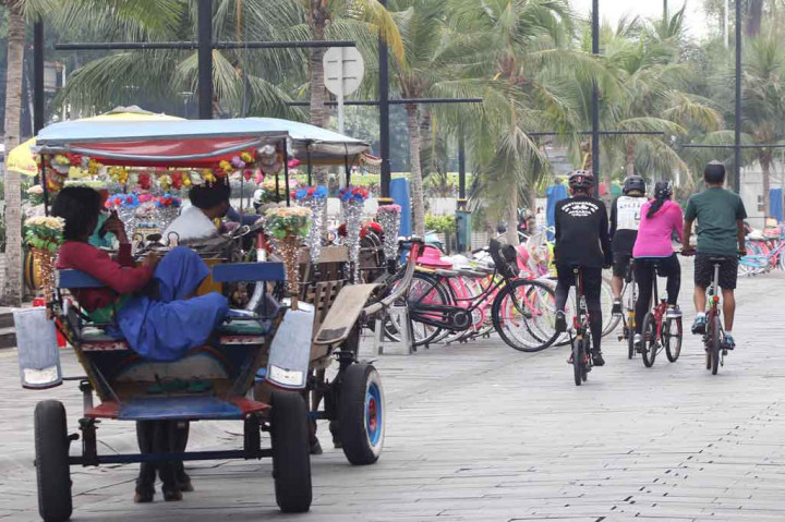 Pengelola belum membuka Kawasan Kota Tua untuk tempat masyarakat berolahraga karena masih menunggu kode QR Code PeduliLindungi dari Pemerintah Provinsi DKI Jakarta. 