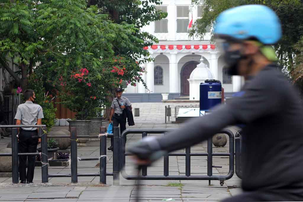 Sebelumnya, Pengelola kawasan Kota Tua mengizinkan warga untuk berolahraga pada Sabtu dan Minggu 18-19 September 2021 mulai pukul 06.00 WIB hingga pukul 10.00 WIB. 