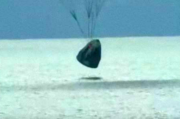 Empat turis SpaceX kembali ke Bumi dengan selamat pada Sabtu, 18 September 2021 waktu setempat, setelah menghabiskan tiga hari di luar angkasa. Mereka berhasil menyelesaikan misi orbital pertama dalam sejarah tanpa astronaut profesional di dalamnya. Kapsul SpaceX Dragon dengan empat parasut besar jatuh lepas pantai Florida, Samudera Atlantik pada pukul 19:06 (2306 GMT).