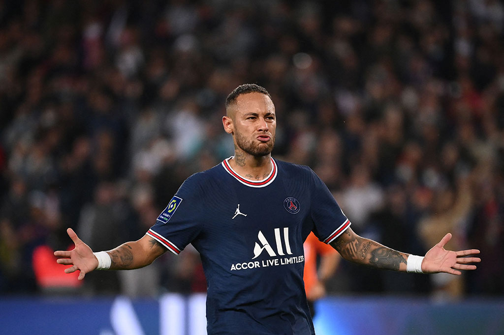 Bintang Brasil itu menghadapi sendiri bola dari titik putih dan sukses memperdaya Anthony Lopes untuk membuat kedudukan imbang pada menit ke-66.