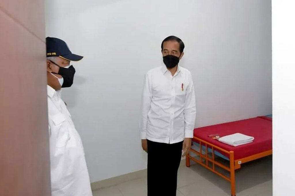 Presiden Joko Widodo (Jokowi) meresmikan Rumah Susun (Rusun) Pasar Rumput, DKI Jakarta, dengan kapasitas 1.984 unit hunian dan juga dilengkapi kawasan terintegrasi melingkupi akses pasar dan layanan transportasi.