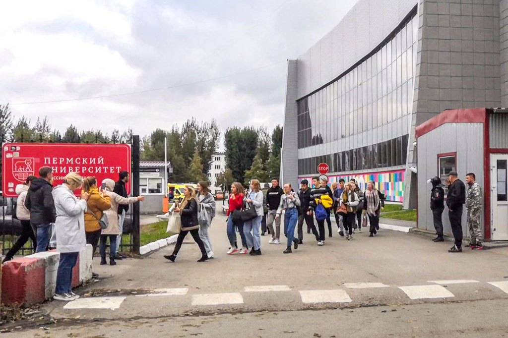 Sementara itu 28 lainnya menjalani perawatan setelah serangan itu. 
