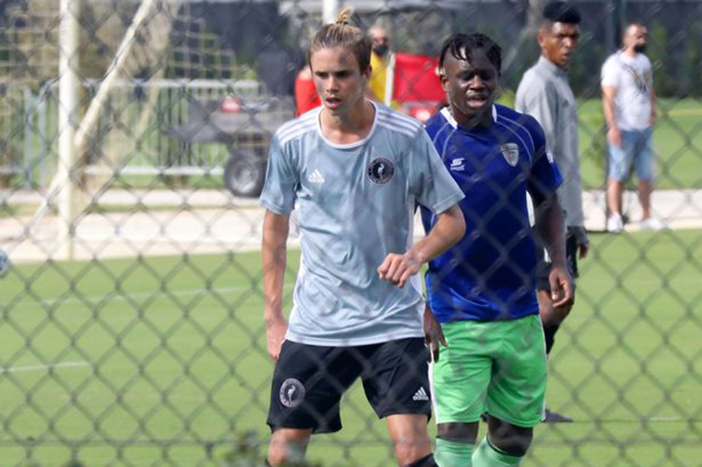 Putra David Beckham, Romeo, melakukan debut di sebuah klub di Florida, AS. Romeo Beckham bermain di pertandingan profesional pertamanya pada Minggu, 19 September 2021 waktu setempat, dan menjadi starter untuk tim saudara Inter Miami, Fort Lauderdale CF.