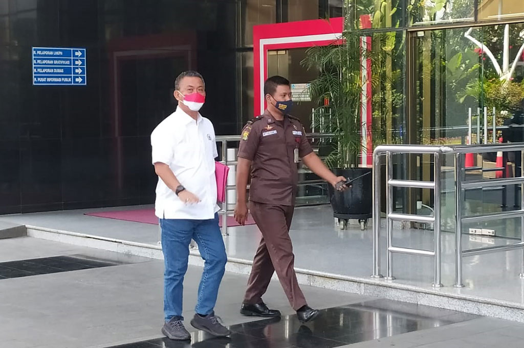 Ketua DPRD DKI Jakarta Prasetio Edi Marsudi datang untuk memenuhi panggilan penyidik KPK di Jakarta, Selasa, 21 September 2021. Prasetio akan diperiksa sebagai saksi terkait kasus dugaan korupsi pengadaan lahan di Munjul, Jakarta Timur.