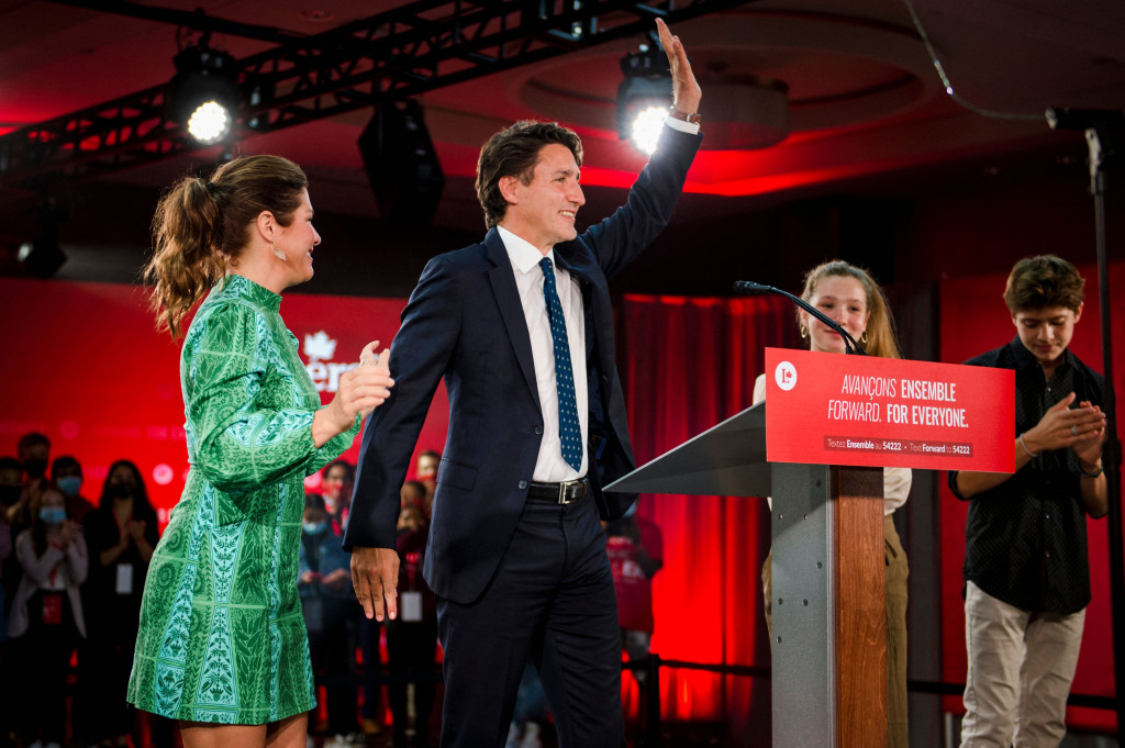Trudeau (49) sudah memimpin Kanada sejak 2015. Berbeda dengan Trudeau O'Toole menentang mandate vaksin dan memilih dilakukan secara sukarela.