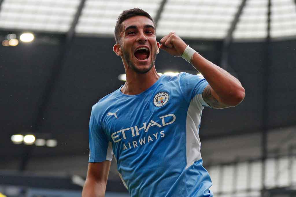 The Citizens terus mendominasi permainan tapi baru bisa menambah keunggulan mereka pada menit ke-71 lewat Ferran Torres usai menyelesaikan umpan matang Foden.  