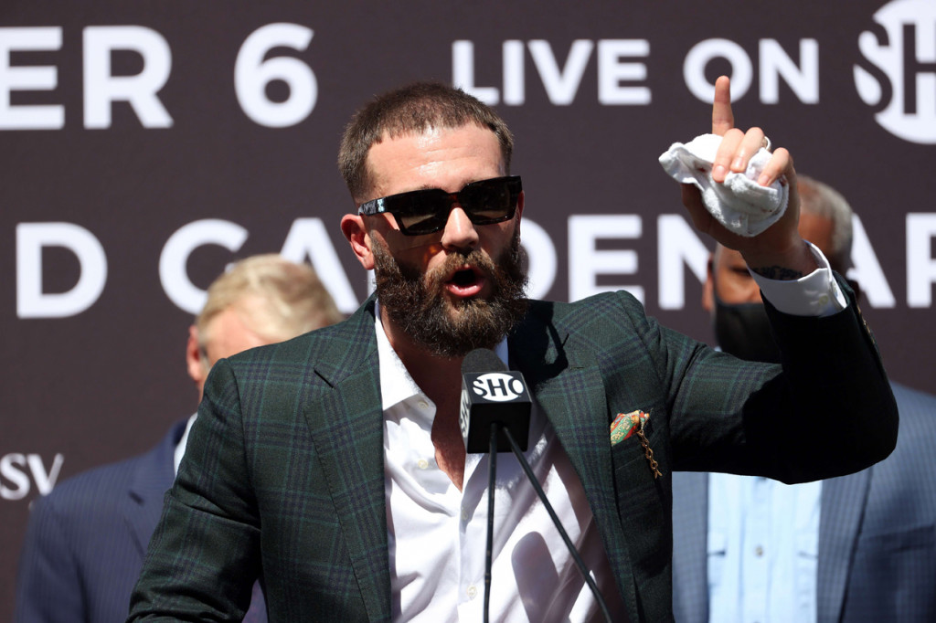 Sedangkan Caleb Plant mempertaruhkan titel IBF.