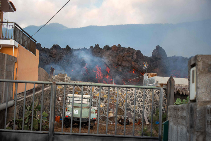 Lava Gunung Berapi Cumbre Vieja Hancurkan Ratusan Bangunan